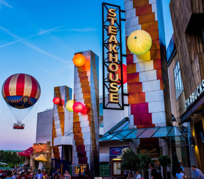 Disney village abenteuer Disneyland Paris