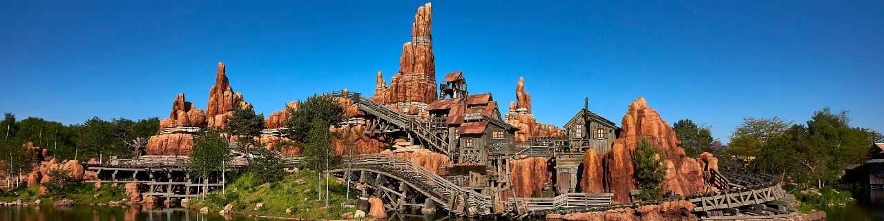 big thunder mountain on ride attraktion disneyland