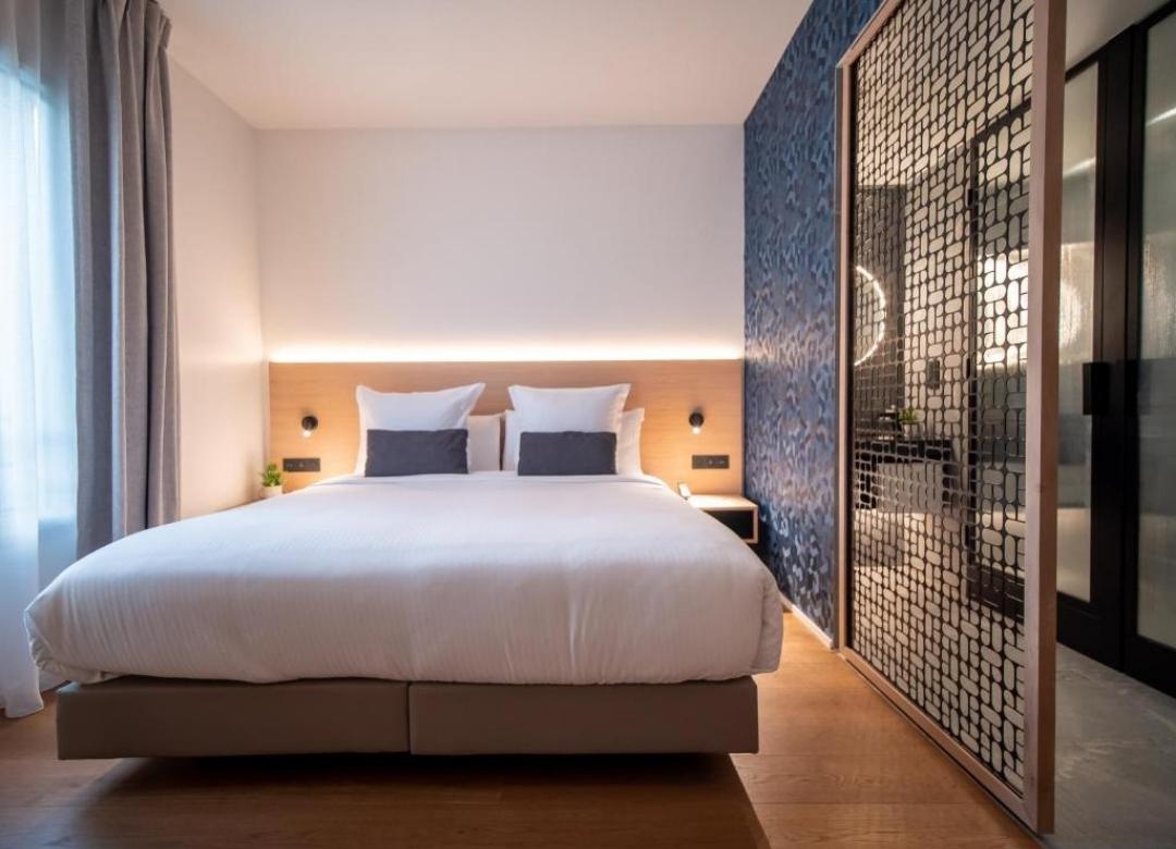 Paxton Marne La Vallee Disneyland Paris