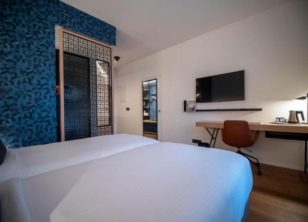 Paxton Marne La Vallee Disneyland Paris