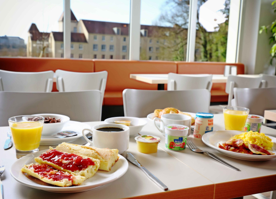 Leckeres Frühstück Hotel B&B Disneyland Paris